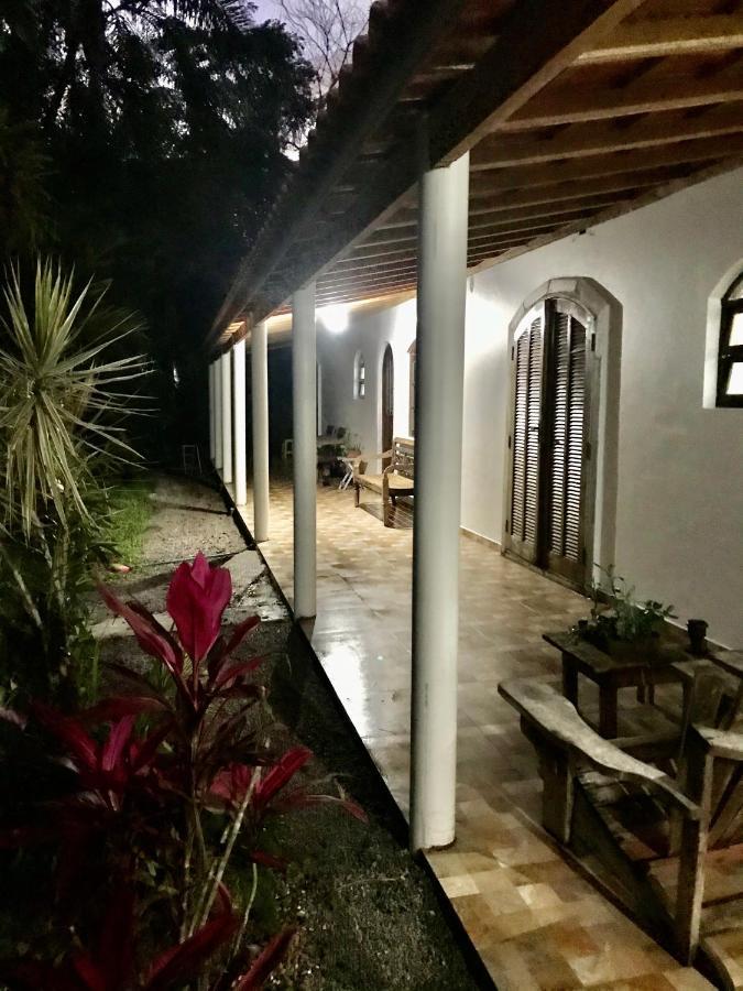 Suites Proximo Ao Rio Jaguareguava Em Bertioga Bagian luar foto