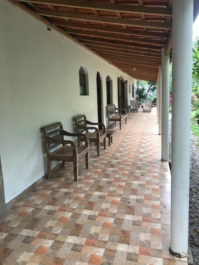 Suites Proximo Ao Rio Jaguareguava Em Bertioga Bagian luar foto