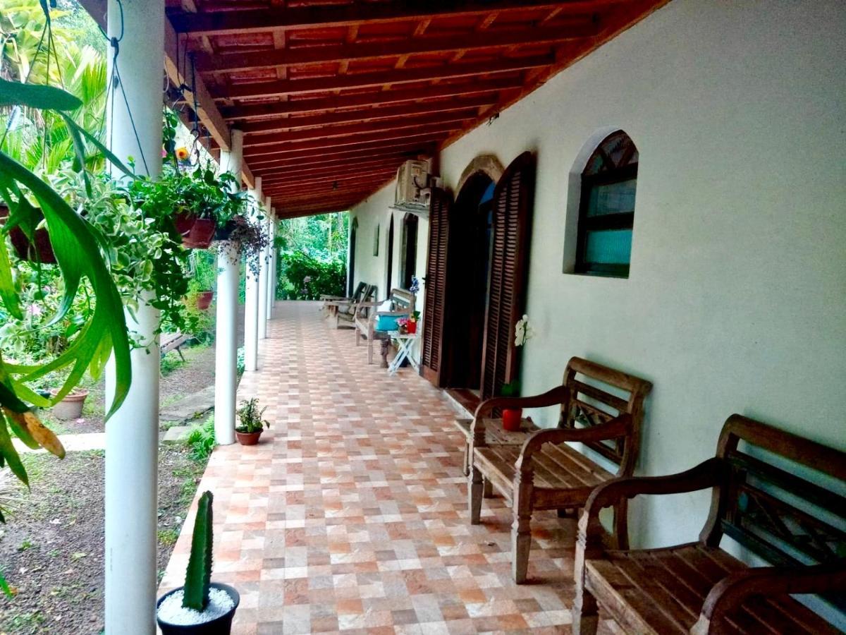 Suites Proximo Ao Rio Jaguareguava Em Bertioga Bagian luar foto