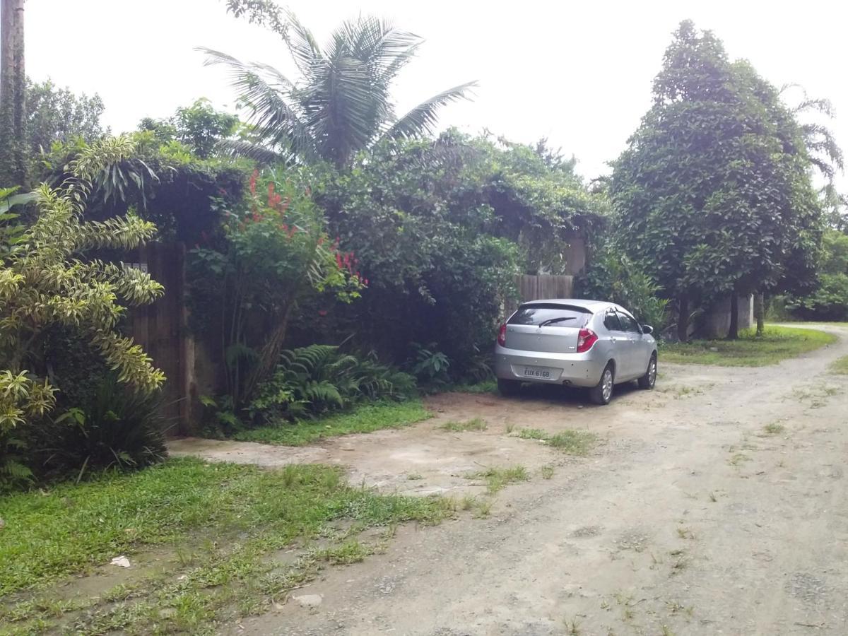 Suites Proximo Ao Rio Jaguareguava Em Bertioga Bagian luar foto